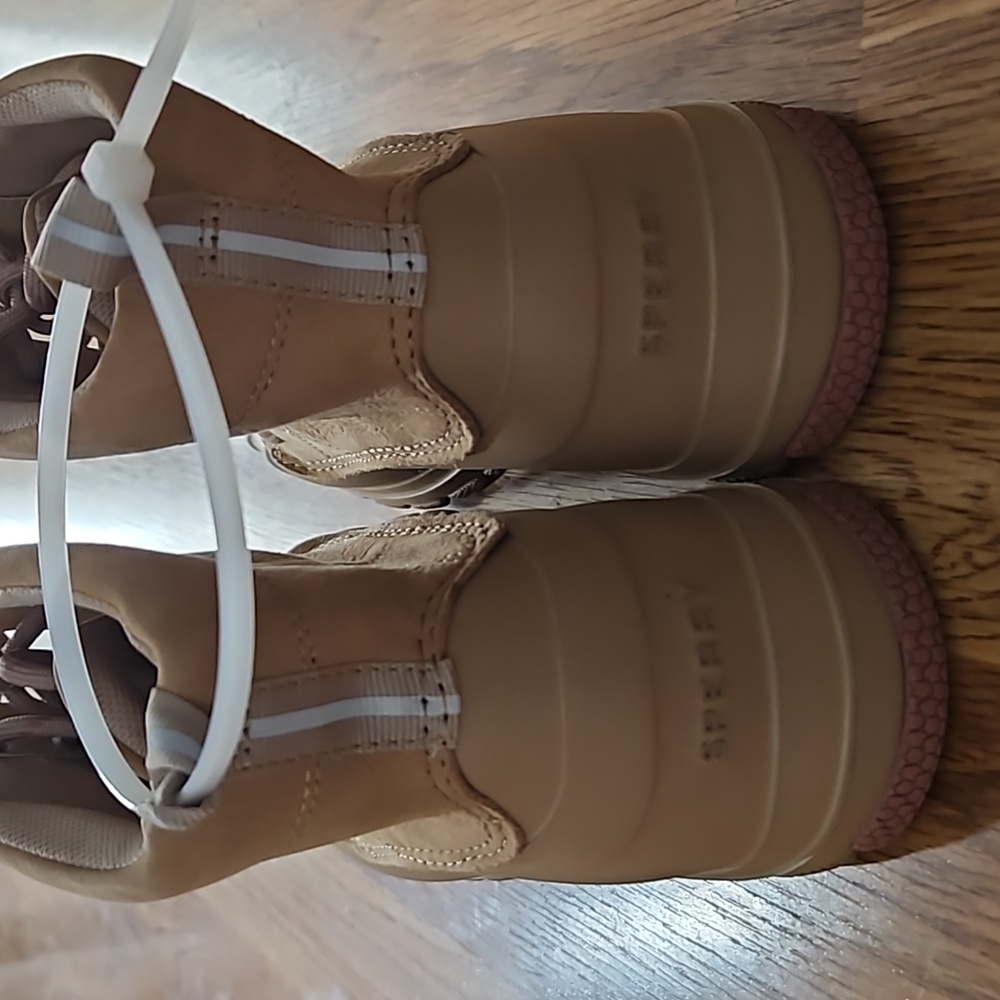 Women's Sperry Boots - Picture 4 of 9